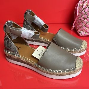 SHOES A.N.A anew aproach